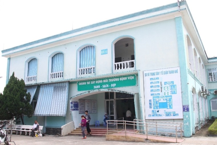 Nữ hộ lý của TT Y tế quận Thanh Khê trả lời máy siêu âm bị hỏng khiến thai phụ đến cấp cứu phải chuyển sang cơ sở khác