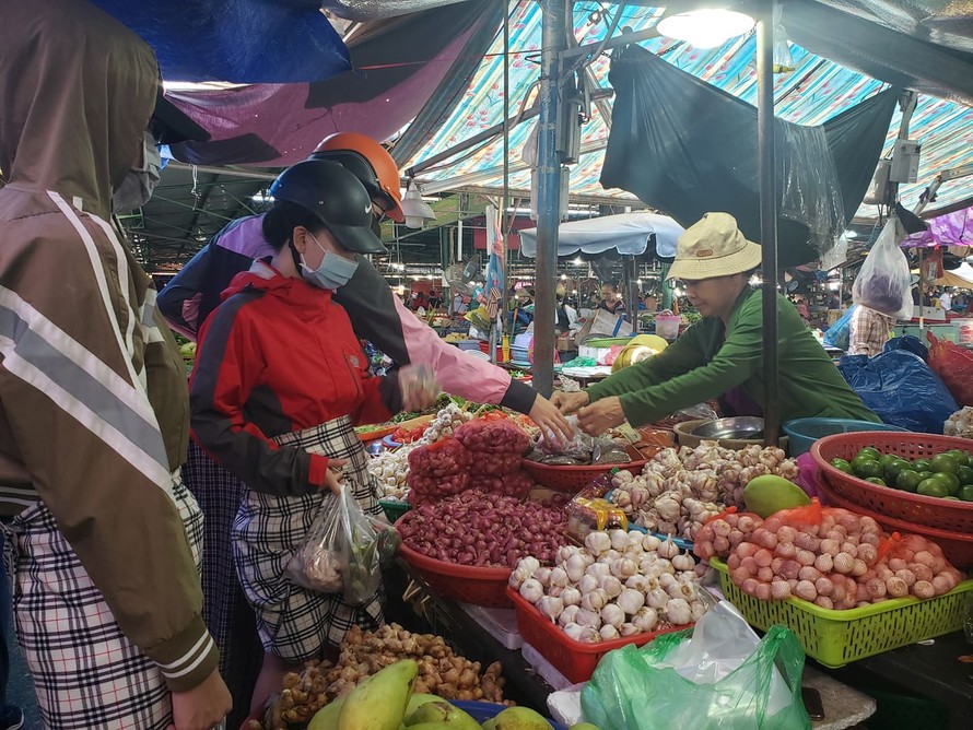 Sở Công thương TP Đà Nẵng cho hay nguồn dự trữ hàng hóa ở Đà Nẵng dồi dào, khuyến cáo người dân không cần tích trữ