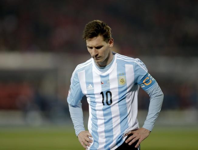 Messi tính tạm chia tay ĐT Argentina.
