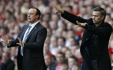 Mourinho đáp trả lại vợ chồng Benitez.