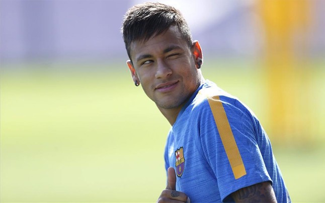 Neymar bị phong tỏa số tài sản lên tới 42 triệu euro.