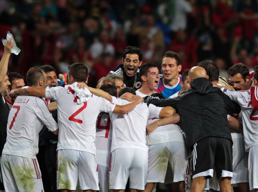 Albania chính là đội bóng tí hon tiếp theo giành vé dự VCK Euro 2016.