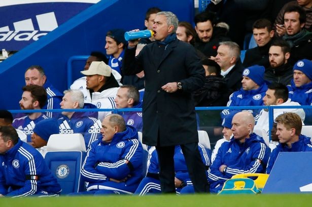 HLV Jose Mourinho tự tin Chelsea có thể kết thúc trong tốp 4 Premier League.