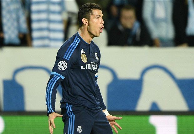 Ronaldo lại lập thêm những kỷ lục ghi bàn.