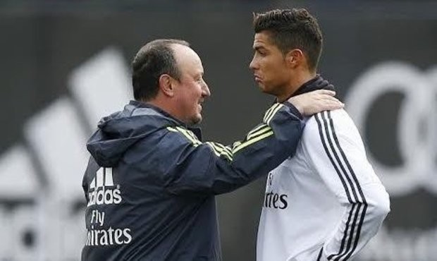 Ronaldo lại “dìm hàng” Benitez.