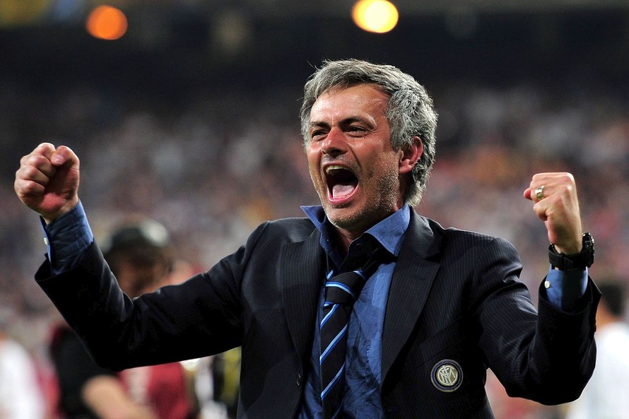 Mourinho đồng ý dẫn dắt M.U theo bản hợp đồng 3 năm?