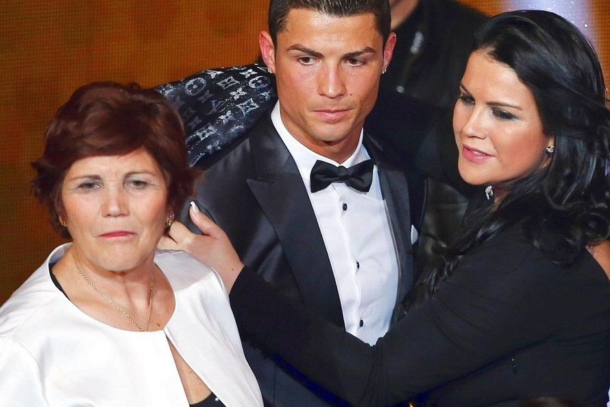 Ronaldo rất lo cho an toàn của mẹ mình.