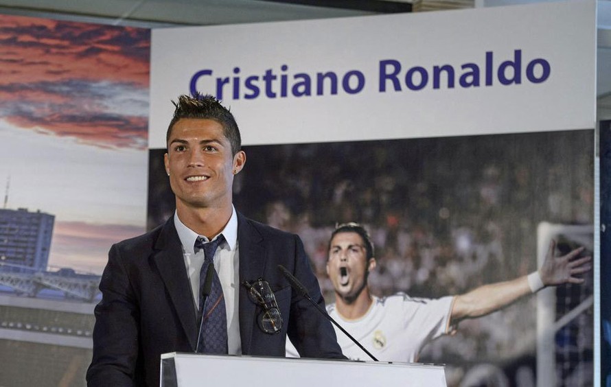 Real Madrid chuẩn bị gia hạn với Ronaldo.