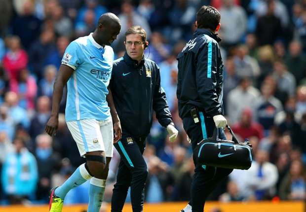 Yaya Toure dính chấn thương ở trận đấu với Stoke City.