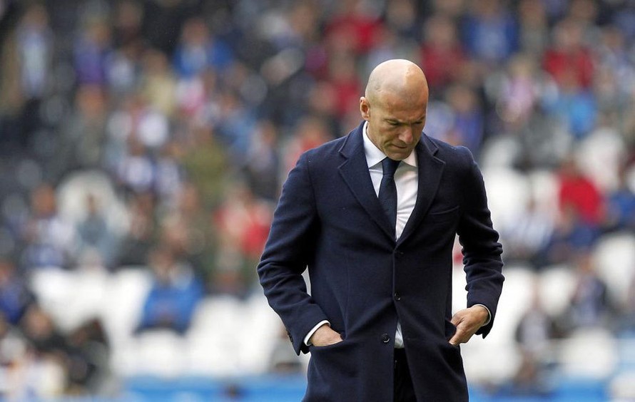 HLV Zidane thất vọng vì Real Madrid không thể lật đổ Barcelona.