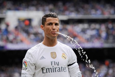 PSG quyết sở hữu Cristiano Ronaldo trong mùa hè 2016.