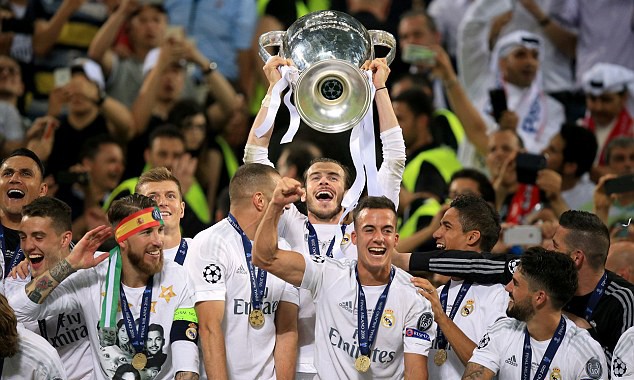 Real Madrid ăn mừng chức vô địch Champions League.