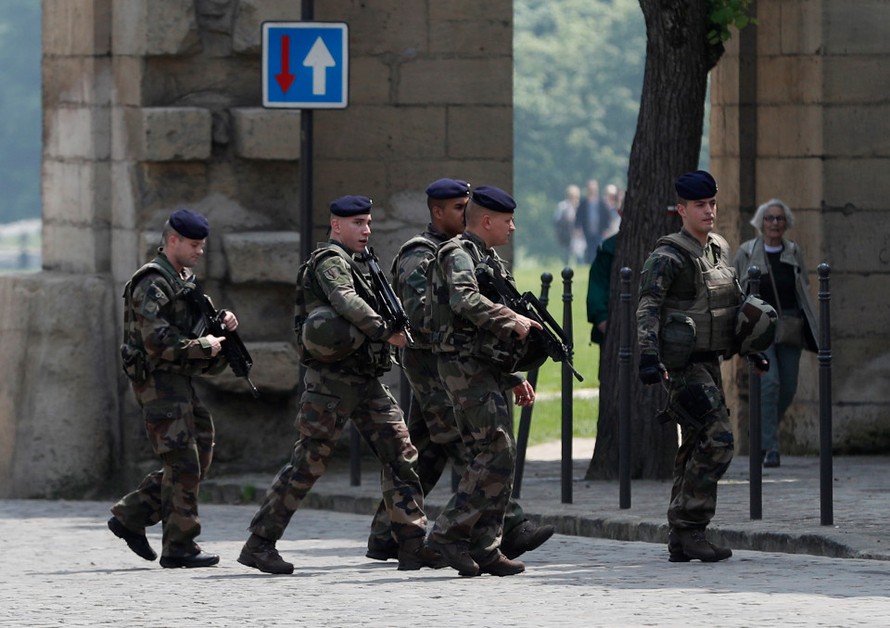 Cảnh sát Pháp siết chặt an ninh ở những địa điểm diễn ra EURO 2016.