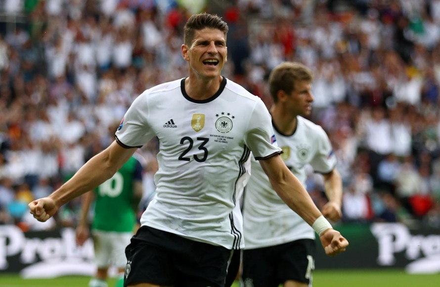 Gomez là tác giả bàn mở tỷ số của đội tuyển Đức.