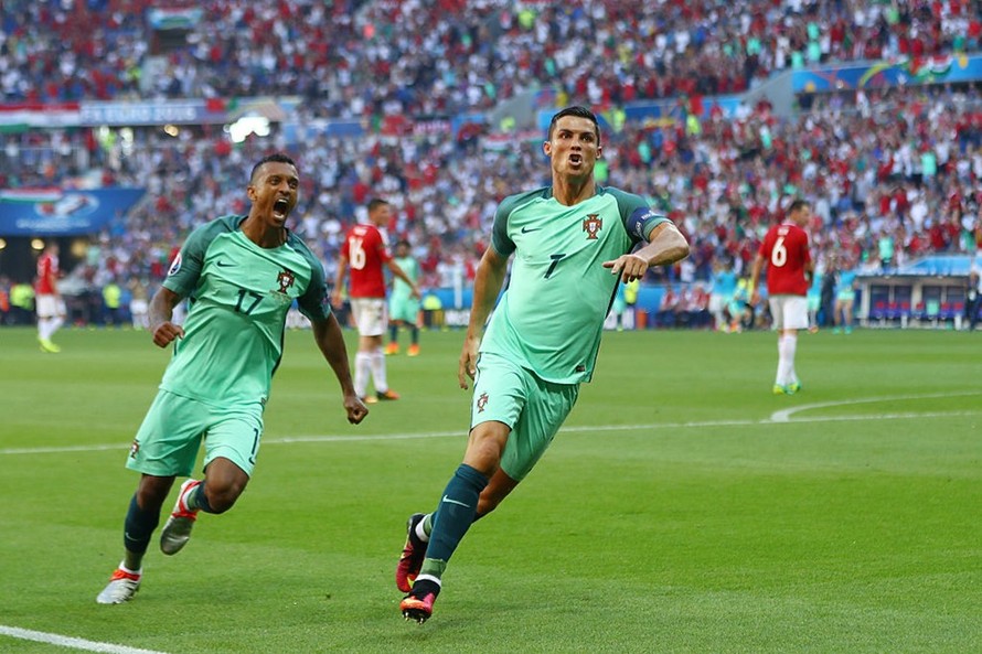 Ronaldo và Nani là tác giả những bàn thắng cho Bồ Đào Nha ở trận gặp Hungary.