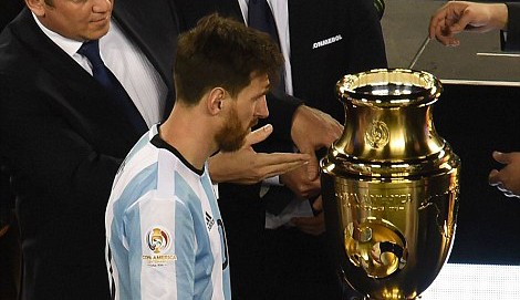 Messi vô duyên với các danh hiệu cùng tuyển Argentina.