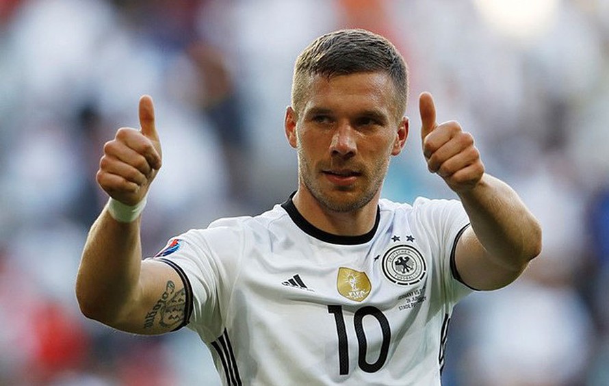 Lukas Podolski không hài lòng với thể thức thi đấu tại EURO 2016.