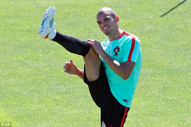 Pepe trở lại sau khi phải nghỉ thi đấu vì chấn thương.