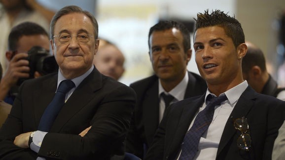 Ronaldo chuẩn bị gia hạn tới 2021 với Real Madrid.