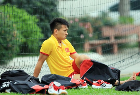 Đình Hoàng chấn thương nặng và sẽ không thể dự AFF Cup 2016 cùng ĐT Việt Nam.