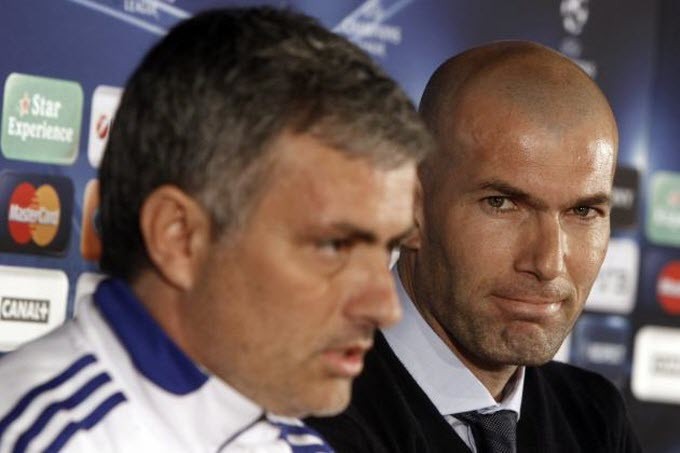Zidane san bằng kỷ lục bất bại sân khách với Mourinho.