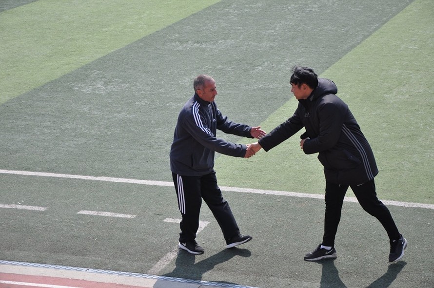 HLV Hàn Quốc khen lối chơi U17 HAGL.
