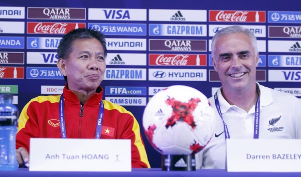 Hai HLV của U20 Việt Nam và U20 New Zealand phát biểu trước trận đấu.