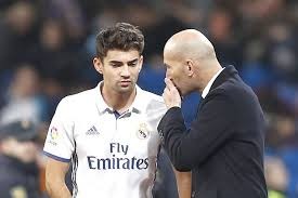 HLV Zidane điền tên con trai vào danh sách dự chung kết Champions League.