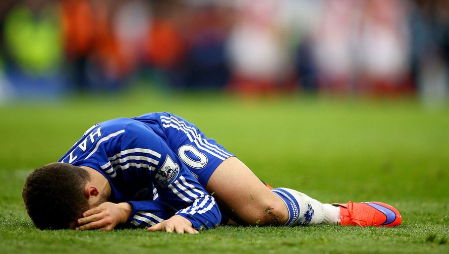 Eden Hazard dính chấn thương cực nặng.