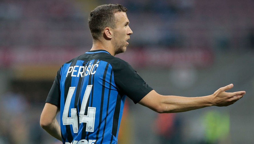 Inter Milan ép M.U phải mua Perisic với giá cao.
