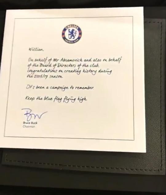 Tỷ phú Abramovich tặng quà vô địch cho sao Chelsea.