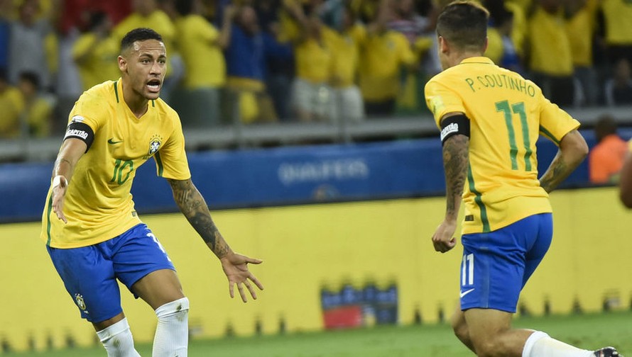 Neymar muốn Coutinho cùng gia nhập PSG với mình.