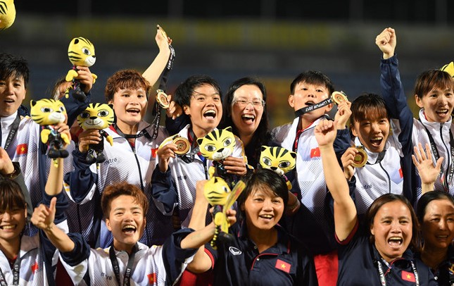 Tuyển bóng đá nữ Việt Nam giành ngôi vô địch SEA Games. Ảnh: Zing