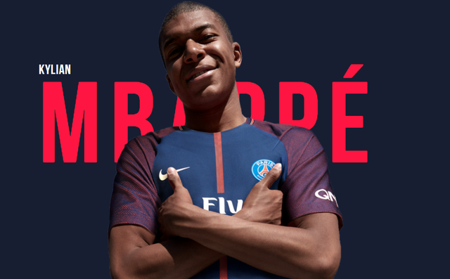 Mbappe chính thức đầu quân cho PSG.