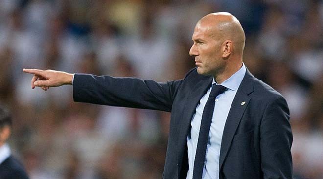 Ghế HLV của Zidane tại Real bị đe dọa.