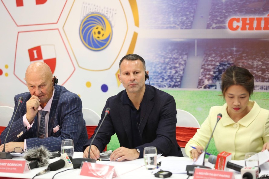 Giggs tự tin đưa Việt Nam dự VCK World Cup 2030.