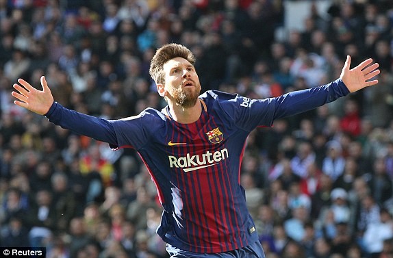 Messi tỏa sáng với cú sút phạt đền thành công và 1 pha kiến tạo giúp Barcelona thắng đậm 3-0.