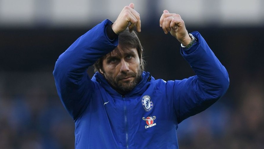 HLV Antonio Conte sẵn sàng cho những kẻ “không hạnh phúc” rời Chelsea.