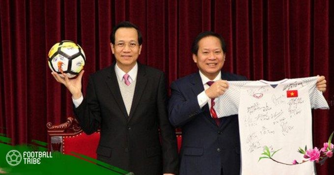 Áo đấu và bóng U23 Việt Nam được bán với giá 20 tỷ đồng.
