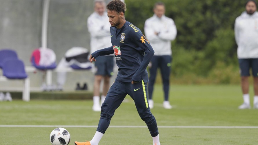Neymar vắng mặt trong buổi tập gần nhất của ĐT Brazil.