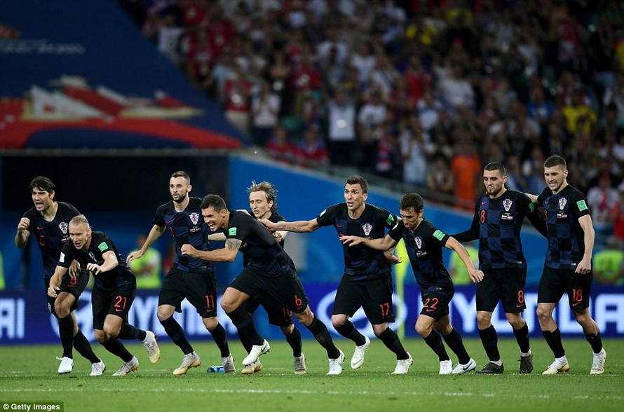 Thắng Nga bằng 'đấu súng', Croatia gặp Anh ở bán kết World Cup