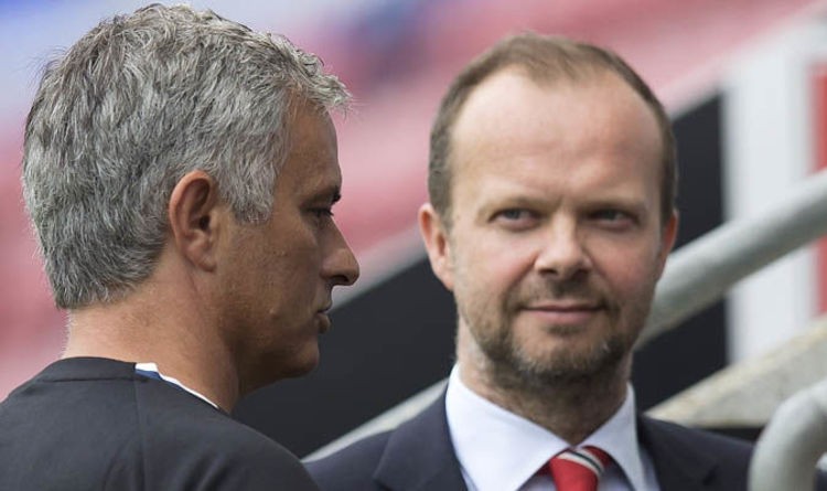 Phó chủ tịch Ed Woodward và HLV Mourinho liên tục có những bất đồng về chuyển nhượng.
