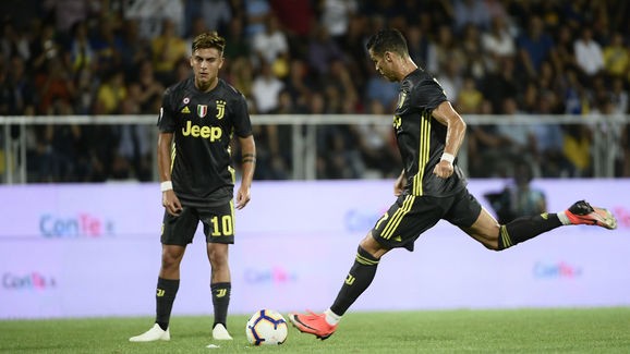 Ronaldo không còn được ưu tiên thực hiện các cú sút phạt trực tiếp ở Juventus.