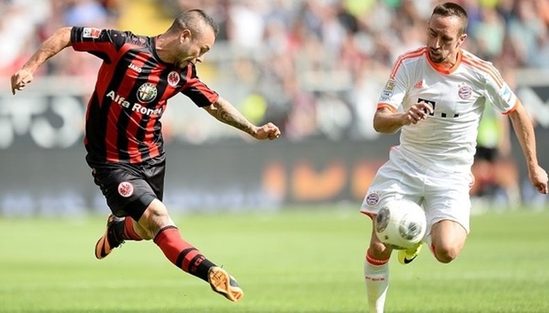 Stephan Schrock (trái) từng thi đấu tại Bundesliga.