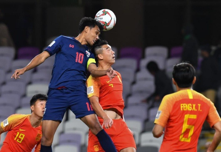 Thái Lan chia tay Asian Cup 2019 khi thua ngược Trung Quốc.
