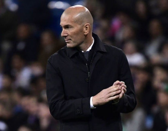HLV Zinedine Zidane cảm thấy khó khăn trong việc thúc giục các học trò thi đấu.