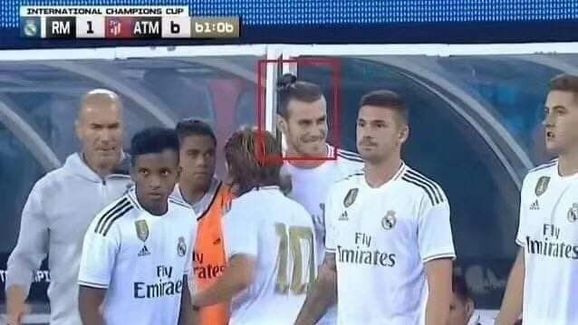 Gareth Bale cười tươi khi Real thảm bại trước Atletico.