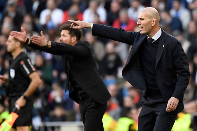 Real thắng Atletico 1-0, HLV Zidane vẫn tỏ ra không quá hài lòng.