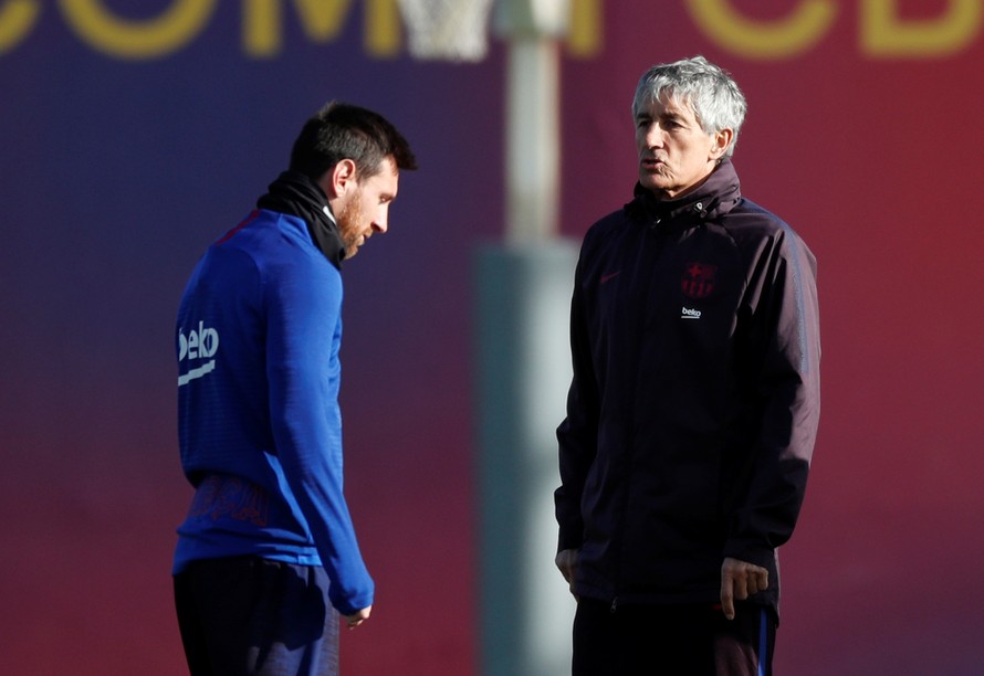 Lionel Messi bất đồng với HLV Setien.