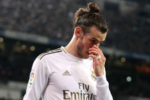 Gareth Bale tự cô lập mình tại Real Madrid.